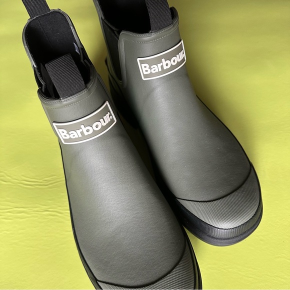 Barbour Olive Green Chelsea Boots - Picture 7 of 11